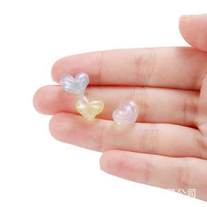 Cuentas acrílicas en forma de corazón de colores variados para hacer collares, suministros de joyería DIY de 10 mm - Product Image 3