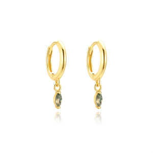 Boucles d'oreilles créoles classiques en pierre verte en gros, en argent sterling S925 avec breloque en agate mousse pour femmes - Product Image 4