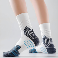Chaussettes de sport pour hommes avec logo personnalisable, chaussettes de sport épaisses à fond en tissu éponge, chaussettes de basket-ball personnalisées pour hommes, chaussettes anti-odeurs pour hommes