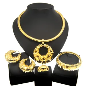 Zhuerrui Groothandel 18K Gold Plating Sieraden Sets Voor Vrouw Luxe Duitsland Hanger Ketting Oorbel Rng Sieraden Sets H00144