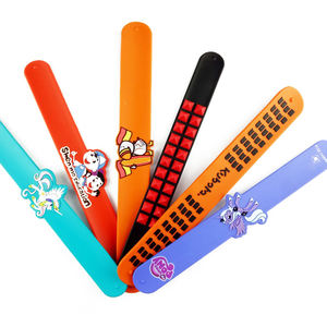 ขายส่งคุณภาพสูงโลโก้ที่กําหนดเอง 3D PVC สแน็ปสายรัดข้อมือไม้บรรทัดclapสร้อยข้อมือซิลิโคนตบสายรัดข้อมือตบสร้อยข้อมือ - Product Image 1