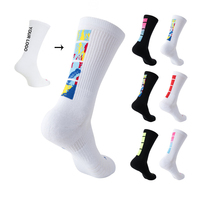 Dégradé coloré hommes sport Elite basket-ball chaussettes logo personnalisé serviette épaissie athlétique équipage chaussette