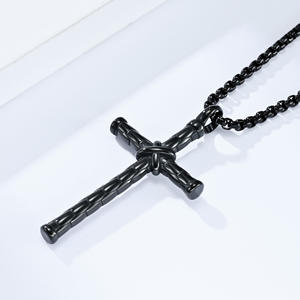 Collier Pendentif <span class=keywords><strong>Croix</strong></span> Cylindrique Hip Hop <span class=keywords><strong>de</strong></span> Haute Qualité en Acier Inoxydable Jésus Chrétien, Bijou Tendance pour Hommes, Vente en Gros - Product Image 5