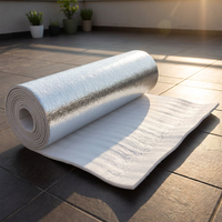 Rouleau d'isolation thermique pour toiture en mousse EPE avec feuille d'aluminium à réflexion de 97 % pour économie d'énergie, plage de température de -50°C à 80°C pour entrepôt