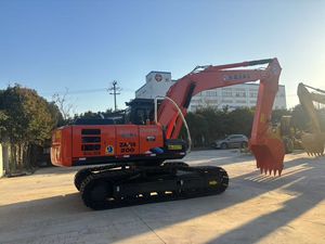 Excavatrice hydraulique d'occasion Hitachi ZX200 de taille moyenne pour la construction et les travaux de terrassement - Product Image 2