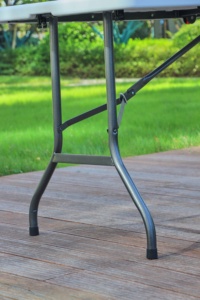 Mesa de caballete de plástico de 3,5 cm de espesor 6 pies con pata de hierro plegable para comedor - Product Image 3