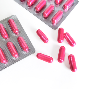 Les capsules de santé complètes et les suppléments à base de plantes sont des produits de beauté spécialement conçus pour les femmes adultes - Product Image 5