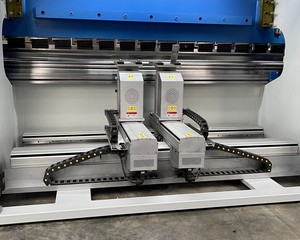 Delem da66t Máy uốn CNC ép thủy lực phanh với 6 + 1 trục - Product Image 4