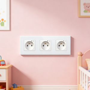 Interruptor Inteligente Dedicado para Deportes Electrónicos, 3 Canales, 110V, Estándar Estadounidense, Luz Indicadora RGB para Control de Ambiente en Salas de Juego - Product Image 1