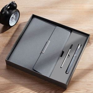 Ensemble cadeau de carnet à couverture rigide A5 personnalisable pour hommes, papier en cuir de haute qualité avec stylo pour l'école, la promotion d'entreprise - Product Image 4