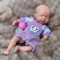 Poupée bébé en silicone tendance de 6 pouces / 15 cm, jouet en peluche doux et miniature avec ensemble d'accessoires pour filles