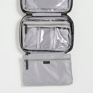 กระเป๋าเครื่องสำอางไนลอนขนาดใหญ่แบบพกพา กันน้ำ เป็นมิตรกับสิ่งแวดล้อม พร้อมซิปสำหรับจัดเก็บเครื่องสำอาง รีไซเคิลได้ - Product Image 4