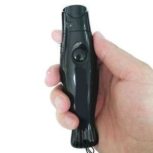 Sifflet électronique de conception de lanière de trois tons d'arbitre de style de <span class=keywords><strong>poisson</strong></span> 120db pour le jeu de compétition de football de football - Product Image 6
