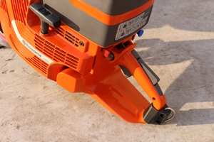 Machine hydraulique industrielle <span class=keywords><strong>de</strong></span> 14 pouces scie finement traitée AC 1270 pour couper les voies ferrées béton 1270 coupe hydraulique - Product Image 6