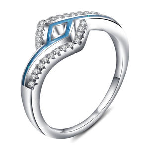 Bague géométrique à la mode avec incrustation bleue et pierres de zircon pavées pour femmes, bijoux cadeau - Product Image 3
