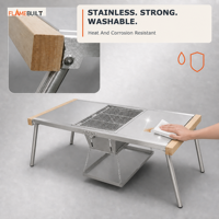 Mesa de Camping Dobrável 2 em 1 FLAMEBUILT com Churrasqueira a Carvão em Aço Inoxidável e Construção em Madeira 100 cm Modular IGT com Acabamento em Madeira