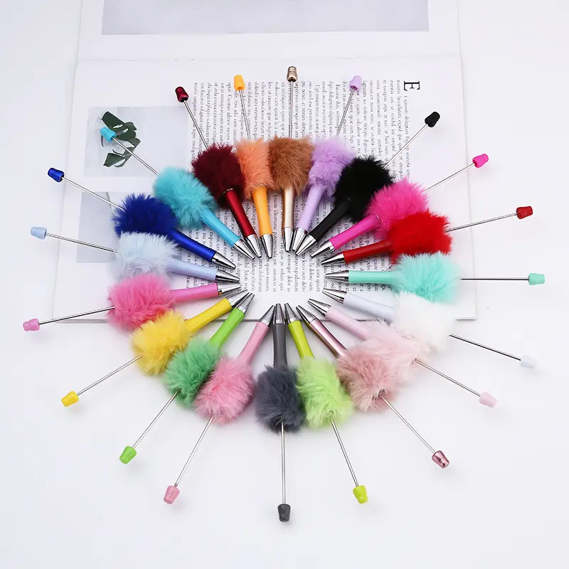 2024 yeni yaratıcı DIY peluş top boncuk kalem boncuk tükenmez kalem sevimli stil peluş hediye plastik kalem ekleyin