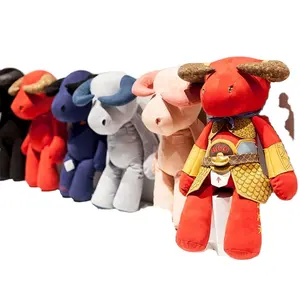 Tendencia frontal multicolor nueva moda deslumbrante forma fresca Gran cuerno de toro Venta directa de fábrica china juguetes de toro de peluche personalizados