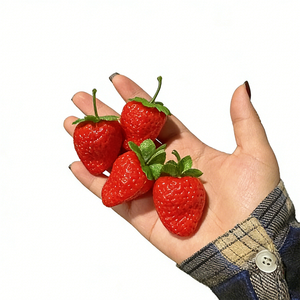 6x5cm Plastic Artificial Eco-Friendly Strawberry Leaf Stem Model Small Realistic Food Simulation Kitchenware Houseware Lovely - Product Image 1