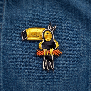 BADGE BRODÉ EN SOIE CONCEPTION PERROQUET - Product Image 2