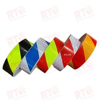 Autocollant réfléchissant accessoires de camion PVC imprimable toutes sortes de couleurs acceptent bande de sécurité réfléchissante à rayures pour remorques