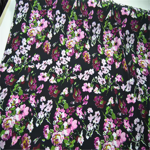 Tessuto in Crêpe de Chine di Seta Lavata a Sabbia di Alta Qualità, Morbido al Tatto ed Elegante, per Abiti e Gonne da Donna - Product Image 2