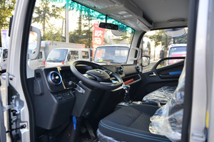 Camion <span class=keywords><strong>frigorifique</strong></span> <span class=keywords><strong>d</strong></span>'<span class=keywords><strong>occasion</strong></span> bon marché 4x2 Foton 158 HP 4.08m Van et camion <span class=keywords><strong>frigorifique</strong></span> à transmission automatique à vendre à Dubaï - Product Image 3