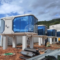 Maison flottante préfabriquée de luxe en aluminium de haute qualité 2025 pour les loisirs, capsules spatiales aquatiques