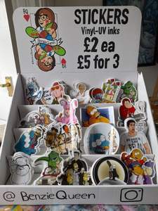 Présentoir de comptoir en carton personnalisable autocollant animé rotatif moderne pour boutiques et magasins de détail - Product Image 2