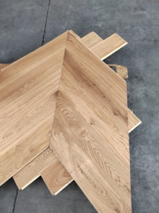 Plancher en bois d'ingénieur à chevrons en chêne européen <span class=keywords><strong>de</strong></span> <span class=keywords><strong>6</strong></span> pouces <span class=keywords><strong>de</strong></span> large et <span class=keywords><strong>de</strong></span> couleur blanche - Product Image 2
