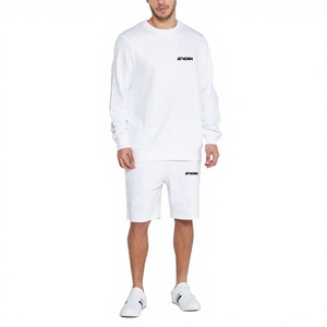 Définition de la sophistication estivale : améliorez votre tenue de sport avec nos survêtements écologiques 100 % coton haute performance. - Product Image 1