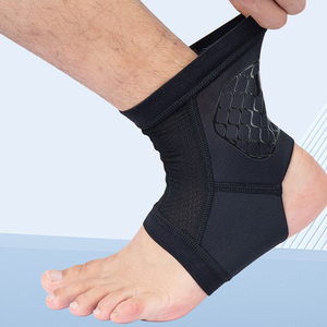 Đai hỗ trợ mắt cá chân thể thao tùy chỉnh với chất liệu <span class=keywords><strong>Neoprene</strong></span> dành cho bóng rổ/bóng đá, hỗ trợ ổn định mắt cá chân bị bong gân, thiết kế thoáng khí, dùng được cho cả nam và nữ - Product Image 1