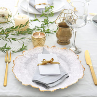 Assiette de présentation ronde en acrylique transparent avec bord doré, 13 pouces, pour mariage, sous-assiette, décoration de table, vente en gros