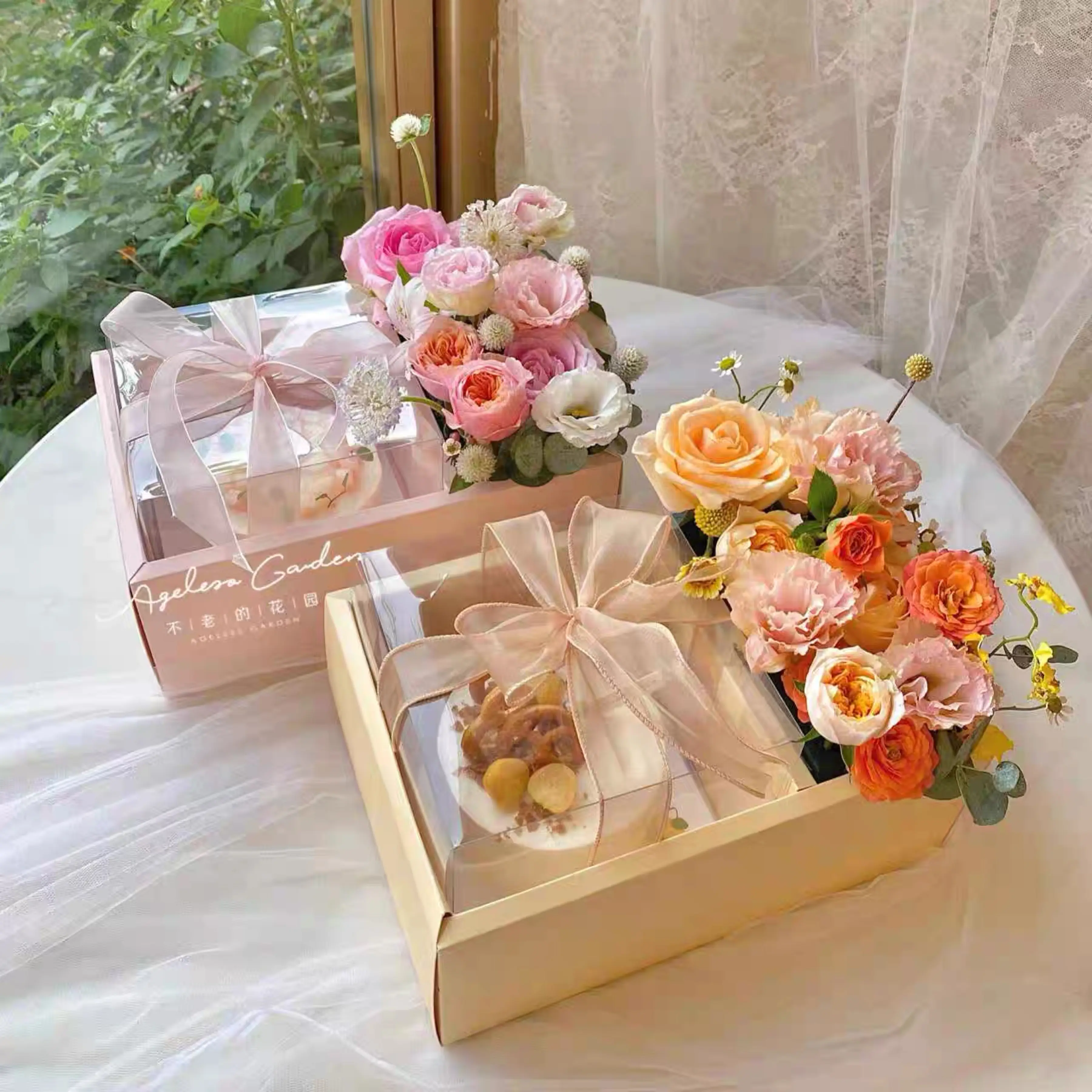 IMEE Beautiful Transparent Flower Packing Cake Box Hand Held Clear Dessert Box for Valentine's Day Mother's Day