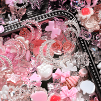 50g Mélange de décorations pour ongles en résine, motifs fleurs roses, perles, cœurs, nœuds mignons, strass et papillons Y2K Crytral, fournitures pour ongles
