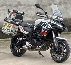 Motocicleta de Aventura TRK502 de 500cc, Bicilíndrica, Refrigerada por Agua, para Todoterreno y Calle - Product Image 2