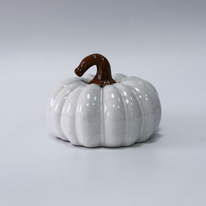 Citrouille en porcelaine céramique moderne blanche ornements de maison cadeaux d'Halloween citrouille à vendre - Product Image 4