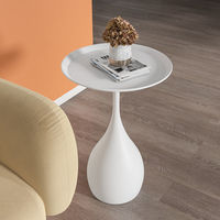 Table basse en fer forgé avec plateau en marbre, mobile et avec rangement, design minimaliste moderne de luxe léger