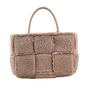 Bolso de mano de piel de invierno para mujer, <span class=keywords><strong>bolsa</strong></span> de mano cuadrada de felpa tejida con cordero cálido, a la moda, 2023 - Product Image 4