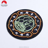 Écussons en PVC souple écologiques pour usine, à dos plat, vente en gros, logo personnalisé, badge thermocollant, motif floral en relief 2D/3D