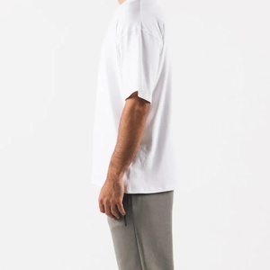 Camiseta Deportiva de Alto Rendimiento para Hombre, Corte Regular con Hombros Caídos, Color Personalizado, Secado Rápido, Tejido Transpirable Antiarrugas, 180g - Product Image 2