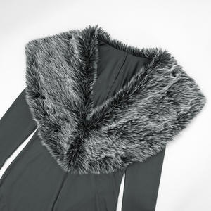 Comeluckin Tuta Intera Sexy con Colletto in Pelliccia, Maniche Lunghe, Scollo a V, Aderente per Feste Invernali - Product Image 3