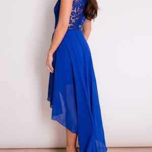 Robe personnalisée en mousseline de soie à dentelle bleue royale sans manches et élégante pour dames - Product Image 2