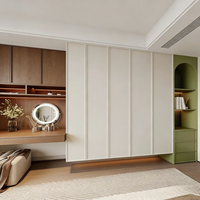 Armoire de chambre à coucher et coiffeuse contemporaines en bois massif sur mesure avec grande capacité de rangement et mobilier personnalisé