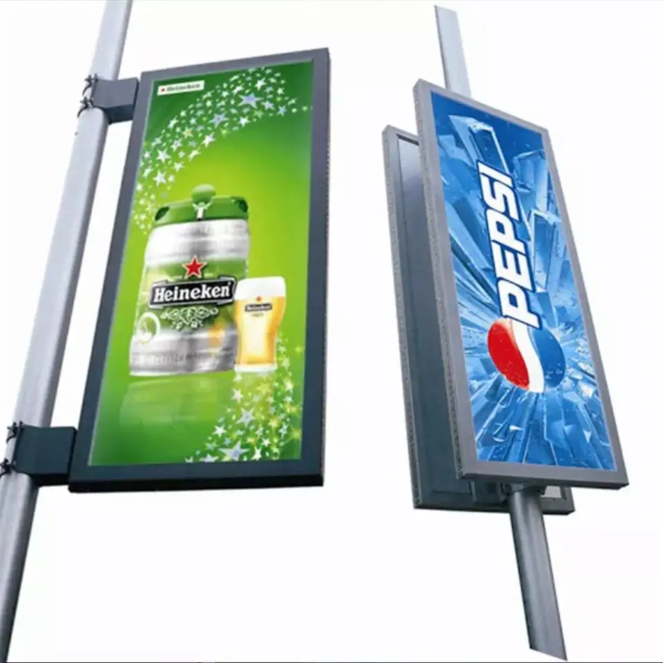 Yol kenarı güneş Wifi 4G 5G kontrol ışığı ışık kutusu ekran işaretleri P3 P4 P5 açık sokak reklam ışık direği LED ekran