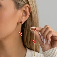 RINHOO Boucles d'oreilles pendantes asymétriques pour femme, motif Père Noël grimpeur mignon, avec longue pampille, chapeau de Père Noël en perles et zircon, bijoux de fête de Noël
