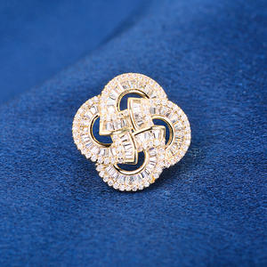 Vier blättrige Kleeblatt broschen für Frauen Kreative Anstecknadeln Elegante Zirkon brosche Bekleidungs zubehör Broche - Product Image 3