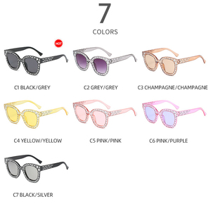 <span class=keywords><strong>Gafas</strong></span> <span class=keywords><strong>de</strong></span> <span class=keywords><strong>sol</strong></span> cuadradas con lentes degradadas <span class=keywords><strong>para</strong></span> <span class=keywords><strong>mujer</strong></span> con marco <span class=keywords><strong>de</strong></span> PC negro a granel <span class=keywords><strong>de</strong></span> diamantes <span class=keywords><strong>Gafas</strong></span> <span class=keywords><strong>de</strong></span> <span class=keywords><strong>Sol</strong></span> <span class=keywords><strong>de</strong></span> plástico <span class=keywords><strong>económicas</strong></span> - Product Image 3