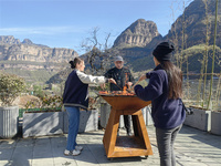 Barbecue de camping en métal, gril en corten, table de barbecue extérieure en métal pour jardin, foyer extérieur à bois