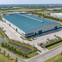 Bâtiment préfabriqué d'entrepôt de stockage en panneaux sandwich PIR en acier EN S355 de grande taille intégré à un bureau